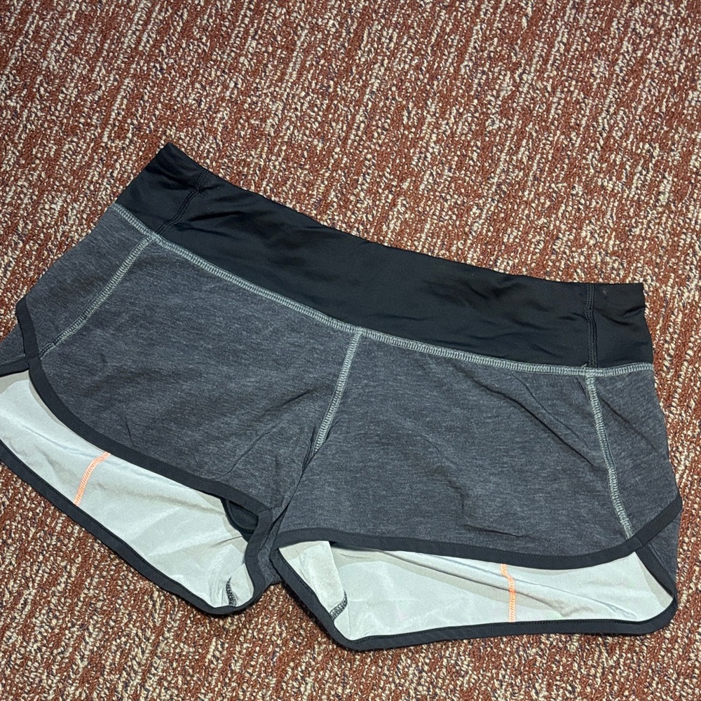 Lululemon speed up grey Athleisure activewear short stretch breathable women’s 6